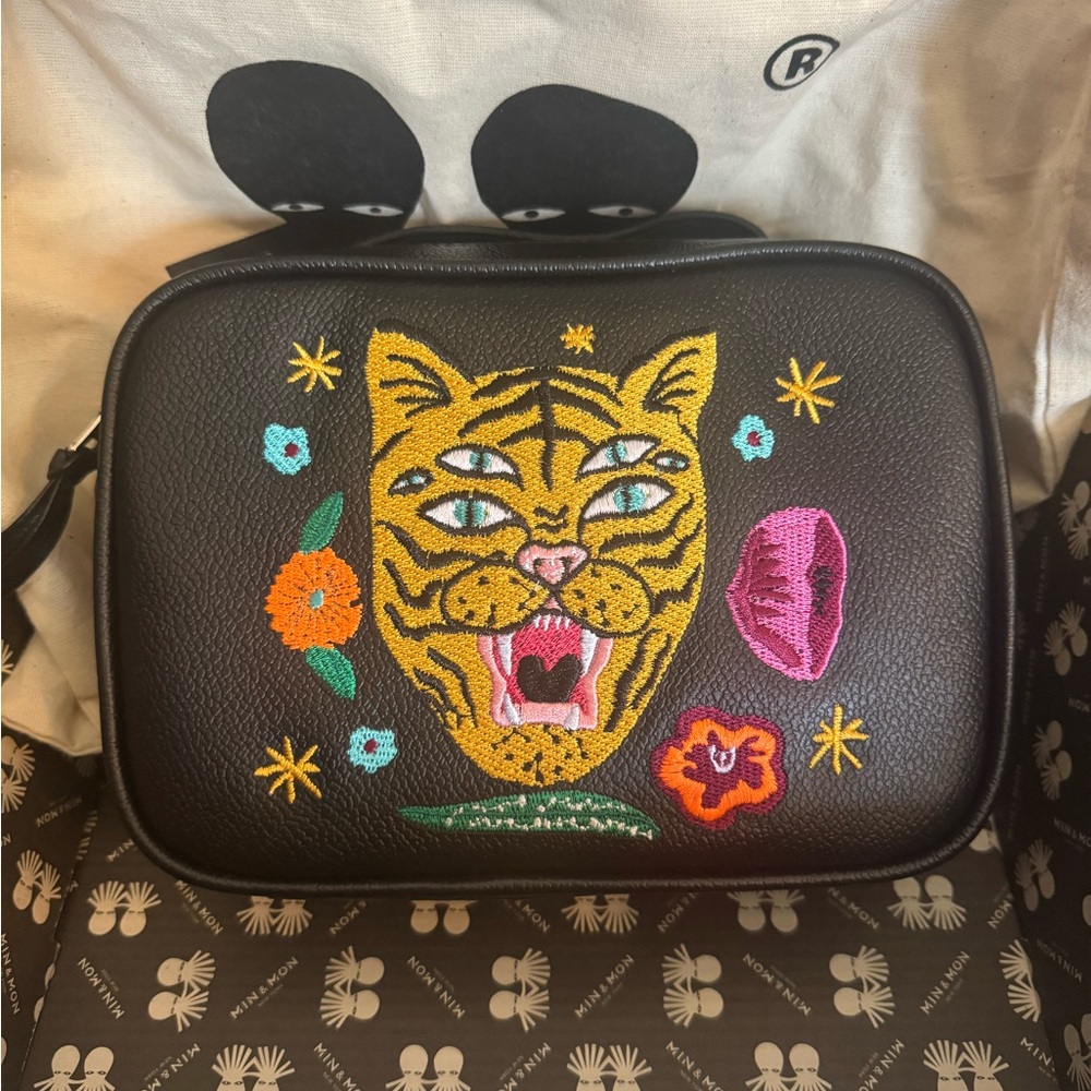 Min & Mon Black Embroidered Tiger Crossbody Bag - Picture 2 of 7